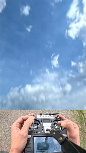 4K views | Ein unbemanntes Luftfahrzeug oder eine Drohne ist ein Luftfahrzeug ohne eine an Bord befindliche Besatzung. Die Steuerung und Navigation erfolgt entweder ferngesteuert, entlang eines vorprogrammierten Flugwegs oder auch vollständig autonom... | René Böhme | Facebook