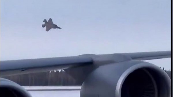 Pilot ejects moments before F-35 jet crashes and bursts into flames