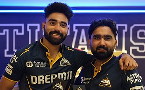 [WATCH] IPL 2025: Mohammed Siraj, Rahul Tewatia felicitated for completing 100 league games