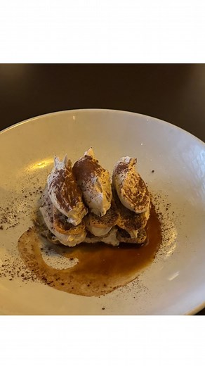 ★☆ ELISA ☆★ on Instagram: "BACK TO UNI OUTFITS to look very demure 🎀 very mindful 🎀 I don’t go to uni anymore tho lol but I loveeeed planning my cute lil outfits to show up to classes details 🌟 Outfit 1 : Jeans : @jadedldn Bag : @guess (thrifted) Shoes, hat & belt : thrifted Outfit 2 : Jacket : thrifted Jeans : @lewkinofficial Shoes : random shop in Seoul Bag : @hieta_official Outfit 3 Jacket : thrifted Jeans : @bershka Belt : Kaporal Bag, shoes and earrings : thrifted Outfit 4 : Pants w skir