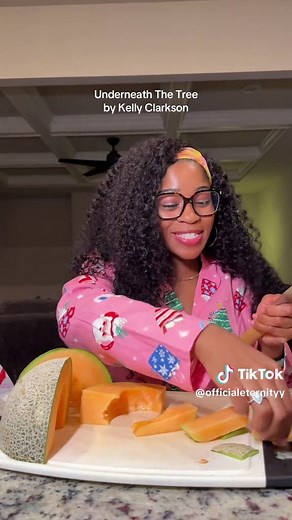 Underneath The Tree: A Christmas Classic