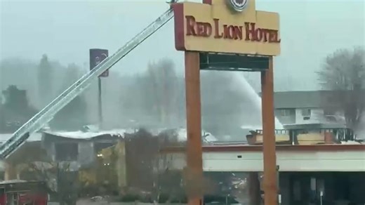 Red Lion Hotel in Longview-Kelso heavily damaged in 2-alarm fire - MyNorthwest.com