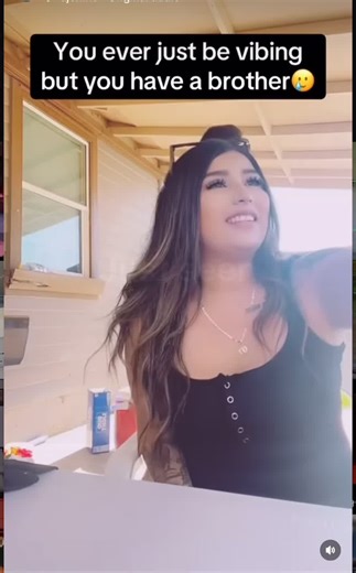 Lashes got snatched up 😂😂😂😂💀💀💀💀💀