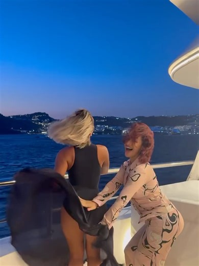 @megaamags on Instagram: "Escape, sunshine, and unapologetic style — summer stories written in motion 🌴✨ Tell me: which slide is your favorite from this set❓ Credit 📸 @violetta.bert #FashionEditorial #LuxuryVibes #SummerMood #TravelInStyle #Megaamags"