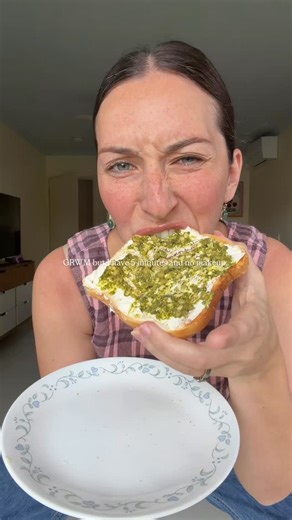 Imma | STYLE FAIRY on Instagram: "As usual I waited until I had to rush to get ready… So here’s my quick transition, also I’m over using trending audio at the moment so hopefully that doesn’t mess with my reach 🤞I’m enjoying this song currently, I can’t remember how to spell vacuum but I can nail every inflection of the word “No” throughout this song so 💁‍♀️ Do you like seeing transitions that aren’t a full glam change ? I think this is more realistic for day to day atleast for me, let me know