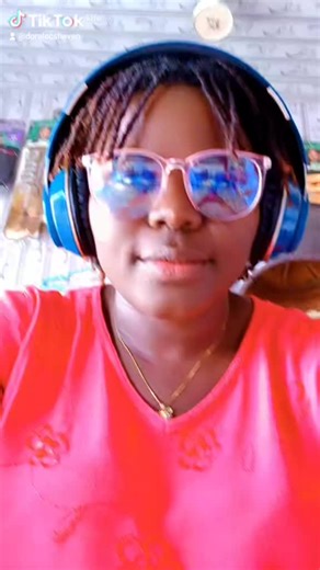 #creatorsearchinsights Your crown deserves expert care 👑 From starterlocs to reties and repairs — we perfect every strand with love 💫 📍 Dora’s Locs Haven — where beauty meets confidence. 🌿