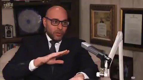 Aaron gets PAID very handsomely to present anti-vaccine talking points. This is his full-time gig.He’s very good at what he does…However, Do NOT mistake his rote talking points for a depth of medical/scientific knowledge that would qualify him as an expert. 🙄