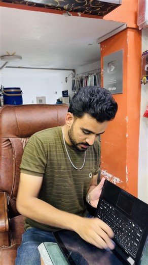 LAPTOP SKINS PHIR AGAI #unfreezed_my_id_tiktok #creatorsearchinsights #tiktokdeals #rajacommunication #mobilesale @TikTok