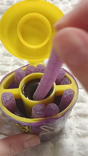 前流行ってたグミ食べてみた！#流行ってた#グミ#お菓子#スイーツ#おすすめ #バズれ#shorts