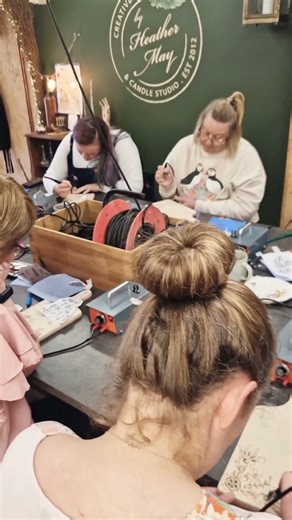 A wonderful day of #pyrography in #Derbyshire 🔥 Two sold out workshops 🥹 Thanks for your support 🤍