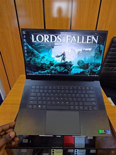 💻Razer Blade 15 (2023 edition) (RZ09-0421) • 16GB Dedicated Nvidia GeForce RTX 3080Ti • 12th Generation Intel core i7 CPU • 32gb Ram (Ddr5- Upgradeable) • 1Tb Ssd (NVMe m.3 upgradeable) • 14 CPU cores • 20 logical processor threads • 360Hz refresh Rate • Beast for all video graphics, Tech, A.I programming & Architectural tasks. ✅️₦2.9m✅️ 📞 07067593040 #razer #gaming #viral #owerri #javany