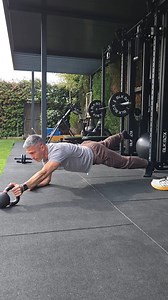 440 reactions · 3 comments | MONDAY Looking forward to this week on the move, focusing on strengthening the core and lower back. A solid routine targeting abs, obliques, and lower back is key to staying strong and injury-free. Playing football at 46 is becoming more challenging, so building overall muscle strength is essential to staying in the game and avoiding long recovery periods. Have a great week , guys! #MONDAY #workout #noexcuses | Luis Garcia | Facebook