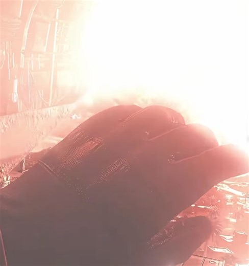 Нормальный человек не просыпается с мыслью о том, что сегодня последний день в его жизни. Но я считаю, что это роскошь, не проклятие. Знание, что смерть близка, даёт свободу. 🎮 #callofduty #callofdutymodernwarfare #callofdutymodernwarfareremastered #cod #callofdutyedit