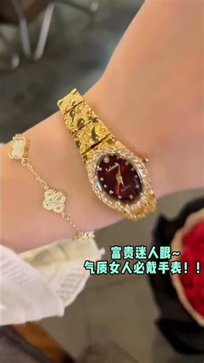 Absolutely gorgeous! This watch really elevates my style! I get asked about it every time I go out