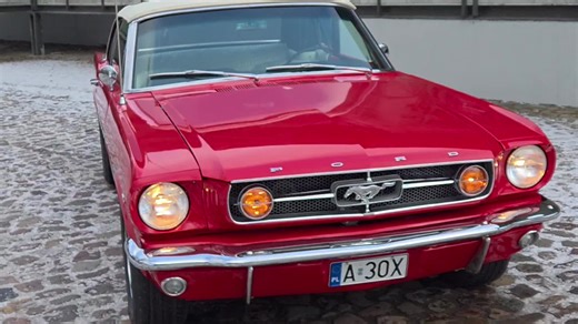 Classic 1966 Mustang: A Timeless Beauty