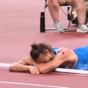 2.7M views · 67K reactions | THEY BOTH WON GOLD ‼️ Following a jump-off, Mutaz Barshim & Gianmarco Tamberi agreed to a tie, both winning GOLD in the high jump at the 2020 Tokyo Olympics 磊 (️: Olympics) | DraftKings Sportsbook | Facebook