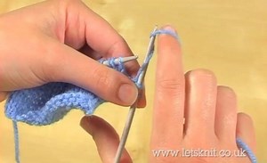 LetsKnit.co.uk - Demo 15 - Yarn Round Needle