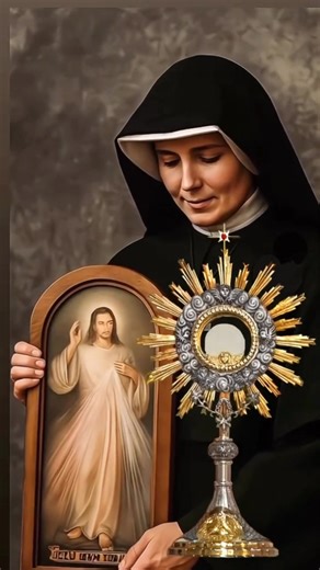 ♥️💙🤍``"LA CORONILLA DE LA DIVINA MISERICORDIA”``` 🙌🏻 _(Se reza todos los días a las 3:00 pm de la tarde y se utiliza un rosario y un cirio pascual si es que tienes) 🕯_ ✝ *En el nombre del Padre, del Hijo y del Espíritu Santo. Amén.* 💦 *REZAR:* _Padre Nuestro, Ave Marìa y Credo._ 🌀EN LAS CUENTAS DEL PADRE NUESTRO, SE DICE: _*Padre eterno, Te ofrezco el Cuerpo y la Sangre, el Alma y la Divinidad de Tu Amadísimo Hijo, Nuestro Señor Jesucristo, como propiciación de nuestros pecados y los del 