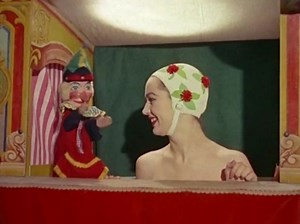 Vintage Fashion: Swimming Caps from the 1950s