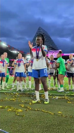 MICHELLE’S ON FIRE 🔥🎶