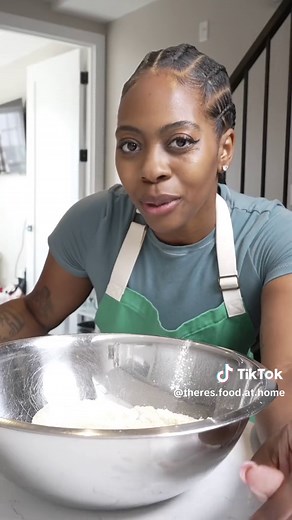 Ep. 4 Countdown to Juneteenth | Cast iron corn bread. Recipe below. Don’t get it twisted, I still love some jiffy mix. There’s so many ways to make cornbread. What’s your favorite way? Ingredients: 1 ½ cups yellow cornmeal 1 c all purpose flour 3 tsp baking powder 1 ½ c buttermilk 2 large eggs whisked ⅓ c melted butter ¼ c honey