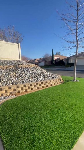 It just doesn't get better than a perfectly landscaped front yard.😍 We make it easy at Tough Turtle Turf, our Cool Blade Turf eliminates the need for lawn mowing, watering and laborous maintenance! • • • #turf #artificalgrass #transition