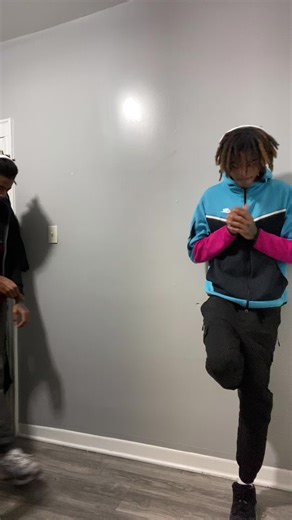 Emotional Dance Performance to Express Pain