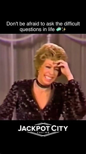 Viral Classics on Instagram: "When an audience member asked Carol Burnett “What kind of soap do they use to clean the floor?” — even the Queen of Comedy couldn’t keep it together! 🧼✨ Carol Burnett was known for her legendary Q&A sessions that closed every taping of The Carol Burnett Show (1967-1978). She’d tug her ear as a secret hello to her grandmother and answer ANY question the audience threw at her. But THIS one? Pure comedic gold. 💎 The beauty of Carol’s show was its spontaneity — these