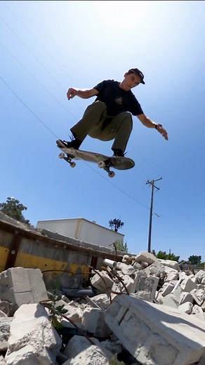 🎬🎥🛹 @jondepoian @gopro • #GoPro #Skateboarding @motionclubhouse | Chris Ray