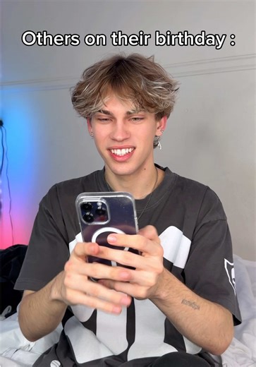 Do you get birthday texts ?! | birthday