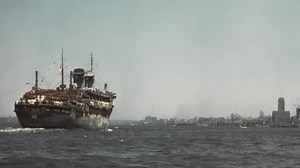 How a 30,000-ton ship broke in half after running aground