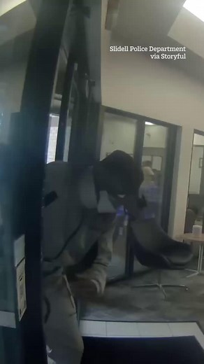 Suspect with fake limp, cane, and neck brace robs bank | The Scottish Sun