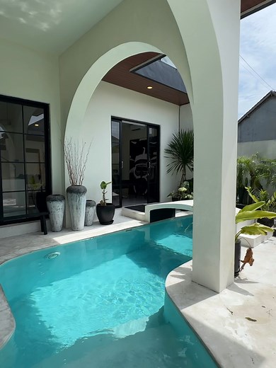 Berawa Modern Tropical Villa — Turnkey 2BR with Pool (2025)