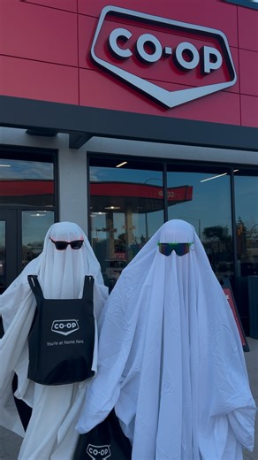 Happy Halloween! Stop by any participating Red River Co-op gas bar today in your Halloween costume and enjoy a free drink (small Big Cool or small hot chocolate) AND a free bag of chips! *Offer only available at participating Red River Co-op locations while supplies last. Please note: the following locations will NOT be participating: 📍180 Main St (Niverville) 📍83 Centre St (Gimli) 📍207 Pembina Trail 📍264 & 640 Government St (Dryden) 📍740 & 470 Lakeview Dr (Kenora) Our food stores will also