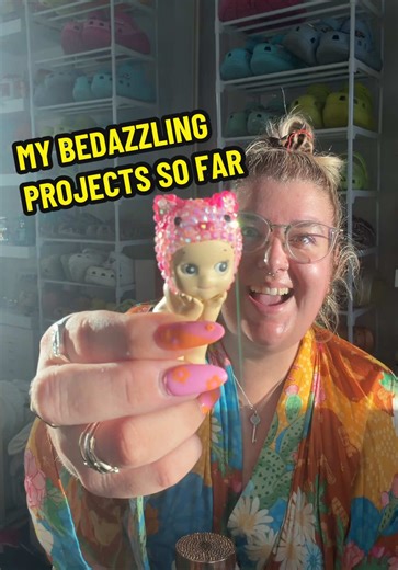 This is your sign to get a bedazzling kit!!!!!! #bedazzled #diy #newhobby #comfortcreator #bedazzlingkit
