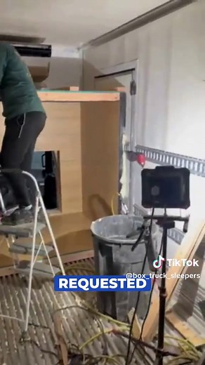#boxtrucksleeper #truckingbusiness #truckerlifehacks