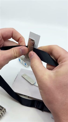 Magnetic Clip for Name Badges — How It Works