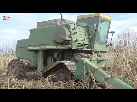 JOHN DEERE 6600 Combine on Steel Tracks Harvesting