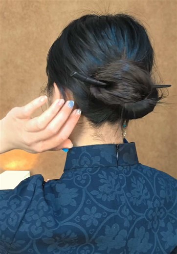 Super Easy Wooden Hair Stick Updo Tutorial&Chinese style #updo #hairstick #hairpin #hairtutorial #hairaccessories