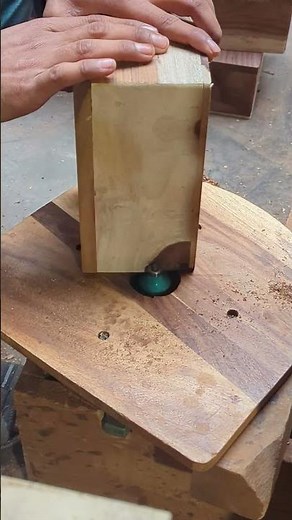 Turning Sharp Box Corners into Smooth Edges with a Router | Manufacturing Movements #shorts