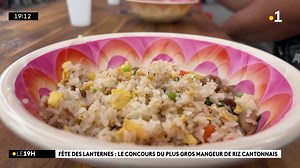 Bruno remporte le concours du plus gros mangeur de riz cantonnais | Réunion la 1ère