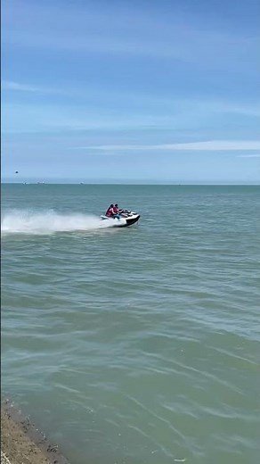 What is Batu Ferringhi beach like in Penang? On 26Oct25 morning in #penang #batuferringhi