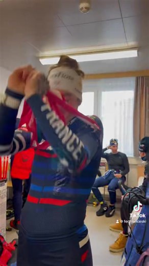 Première course avec le maillot rouge 🔴 pour Lou Jeanmonnot-Laurent 👊🏻🇫🇷 Sprint dames d’Hochfilzen à suivre à partir de 14h25 | Équipe de France de Biathlon