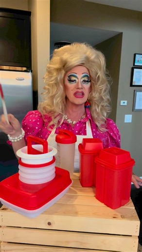 Make sure to o get your party registered!! The VIP tickets are limited!! $35 vip tickets gets you Early seating Floor front seating - including photo ops and engagement with Dee Swag bag jam Packed FULL of goodies Raffle ticket Food and drink $25 tickets is standard seat, food and drinks Make sure to get yout tickets NOW!!! Text 614-905-6401 to RSVP | FREEdom Tails Ohio