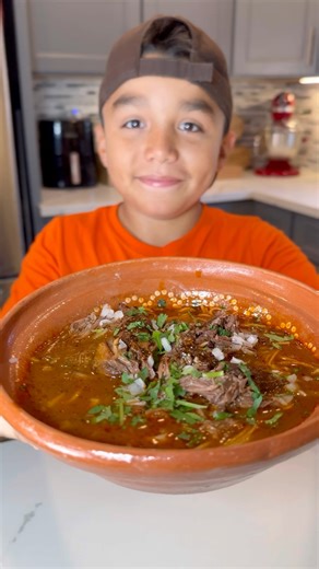 Birria ramen with the recalentado🍜 I wanted to share with you how I bolus for these kinds of meals🔥 | Diabetic Superkid