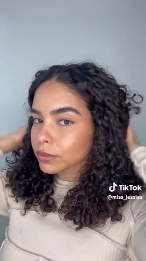 Define Your Curls with Quick Curls Product