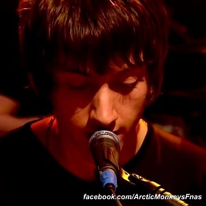 143K views · 9.1K reactions | No importa cuantas veces la publique, siempre la vuelven a pedir. 505, un clásico! enjoy ❤️ | Arctic Monkeys Fans | Facebook