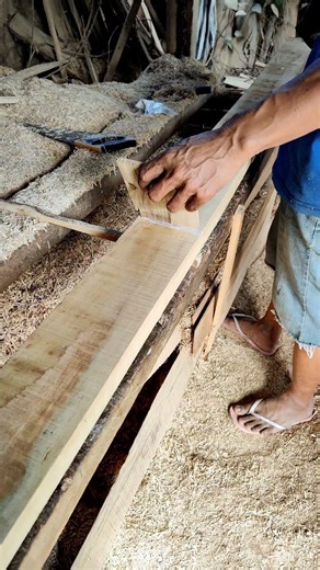 How to straighten wood 2 #trick #tips #creative #woodworking #diy #carpenter #fyp #firal