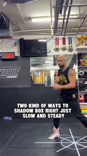 PAD’S PADS | BOXING COACH | FIGHTING & FITNESS | ONLINE 🌍 on Instagram: "Two of the main ways to shadow box. Slow & steady to build your form & technique ✅ Hard & fast to build your engine, go through the gears and build that fight mentality, reactions & mind set ✅ Do you shadow box? #shadowboxing #boxing #boxingtraining #kickboxing #mma #boxinglife #boxingfans #boxinggloves #boxingworkout #boxingheads #boxinghype #boxingnews #boxingworld #fitness #boxingislife #thaiboxing #boxinggirl #boxinggy