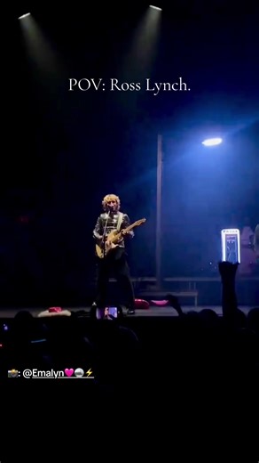 Who doesn’t love @ross_lynch!? 🎤 VIDEO CREDITS: @Emalyn🩷🪩⚡️ #creatorsearchinsights #rosslynch #thedriverera #artist #trending #pov #popmusic #concerts